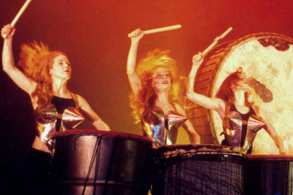 Beauty and the Beats opening met staal en vuur slagwerkshow